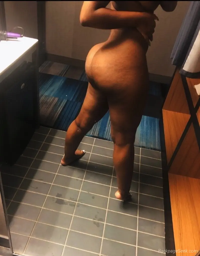 NEW SLIM HOT YOUNG EBONY IN TOWN