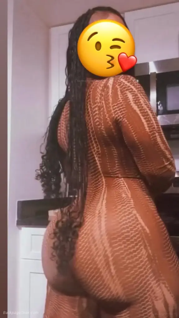 NO BROKE NIGGAS im back hmu no low ballers im thick in real... in Cincinnati – Women Seeking Men photo 3
