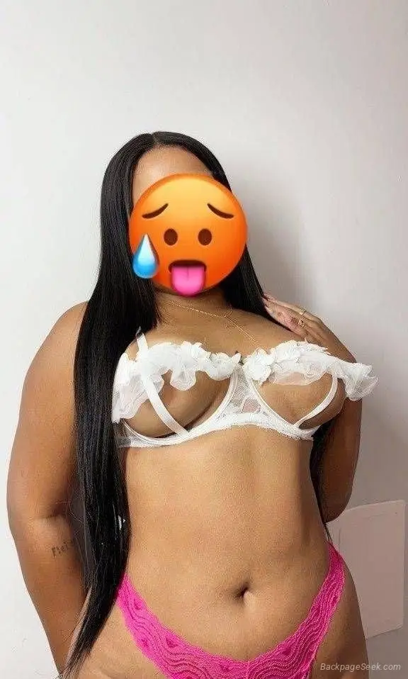 Classy Beauty with a Sexy Twist in Cincinnati – Women Seeking Men photo 2