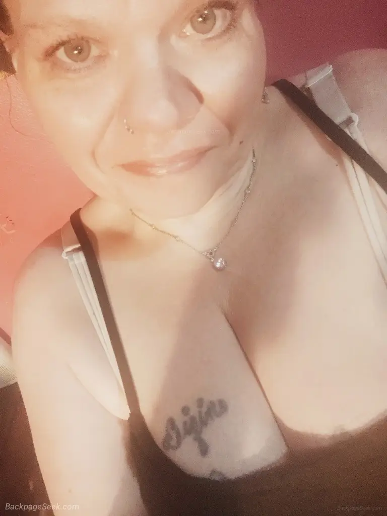 NEEDING YOUR HELP ARE YOU A LANDLORD DO YOU ANYTHING FOR REN... in Cincinnati – Women Seeking Men photo 2