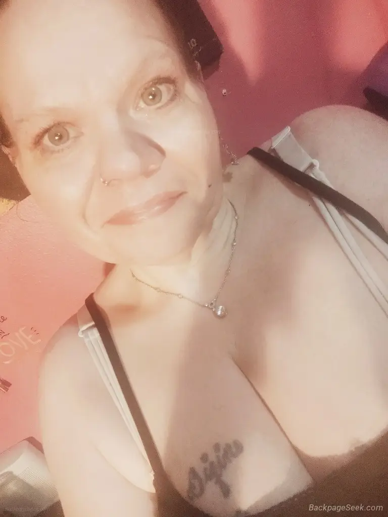 NEEDING YOUR HELP ARE YOU A LANDLORD DO YOU ANYTHING FOR REN... in Cincinnati – Women Seeking Men photo 3