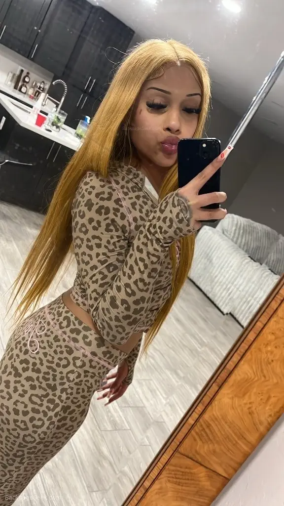 READY TO HAVE FUN DEALLS ALL DAY Soft Boobs Juicy Pussy Ready for
