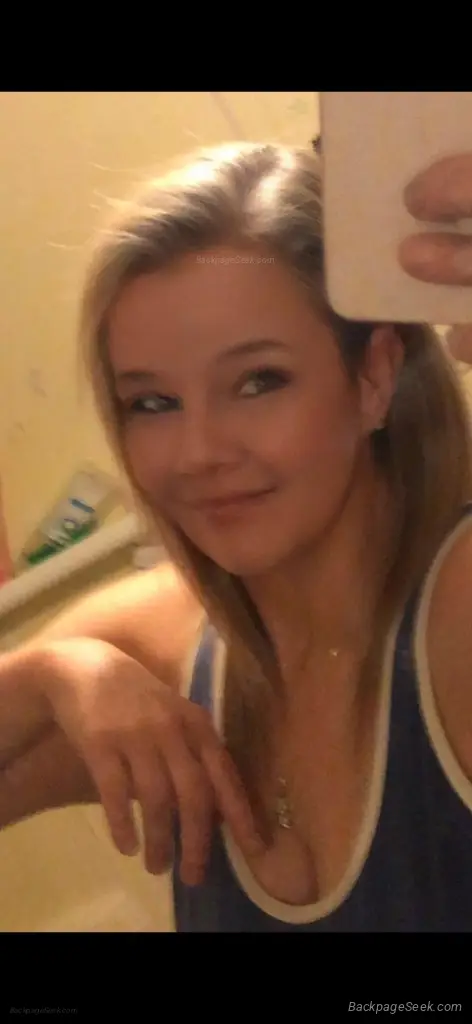 Hey guys fun froendly female here in Cleveland – Women Seeking Men photo 4
