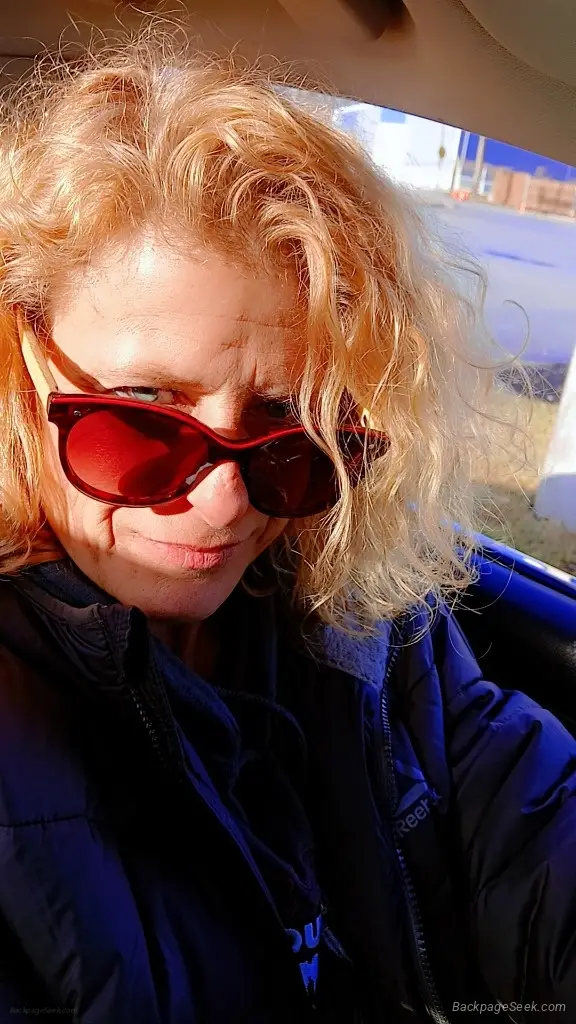 located in Painesville looking for someone to come over with in Cleveland – Women Seeking Men photo 2