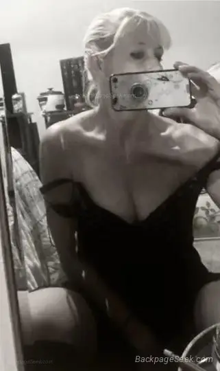 Mlf Blonde spinner Bombshell in Columbus – Women Seeking Men photo 2