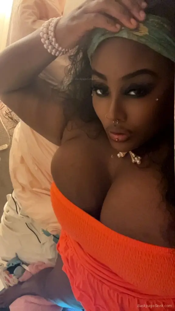 sexy thick and chocolate ready to have fun in Columbus – Women Seeking Men photo 3