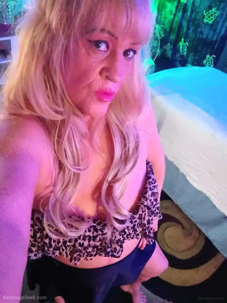 FALL INTO A HOT OIL MASSAGE in Columbus – Women Seeking Men photo 6