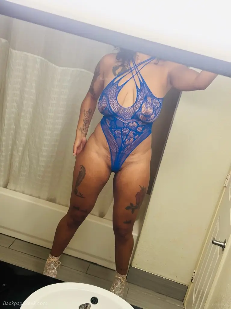 Come play in the water park in Dallas – Women Seeking Men photo 4