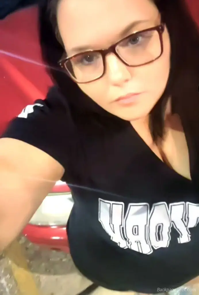 MYLF thick and sexy Bella in Dallas – Women Seeking Men photo 3