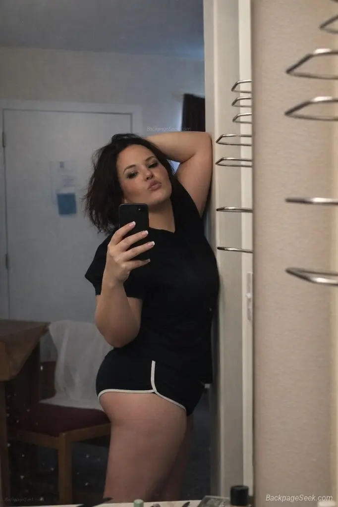 MYLF thick and sexy Bella in Dallas – Women Seeking Men photo 4