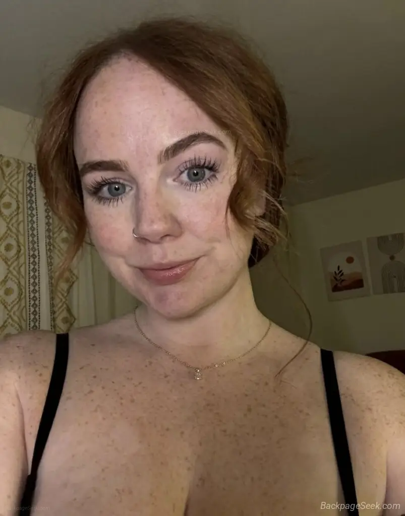 I'm Monica College teacher looking for a sex Best service 24Hour