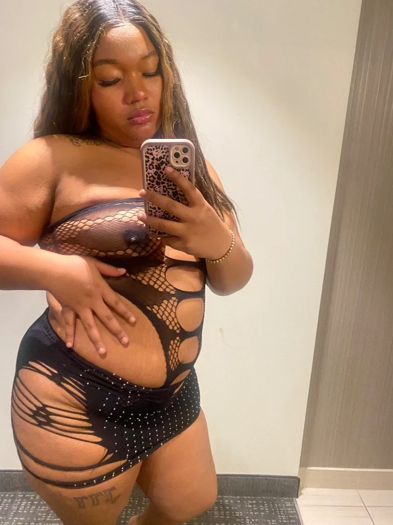 THICKK SEXY EBONY AVAILABLE ALL DAY in Denver – Women Seeking Men photo 2