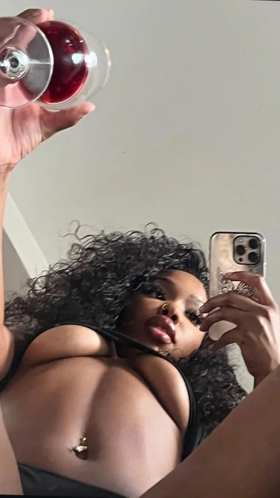 I cater to White gentlemen only in Denver – Women Seeking Men photo 2