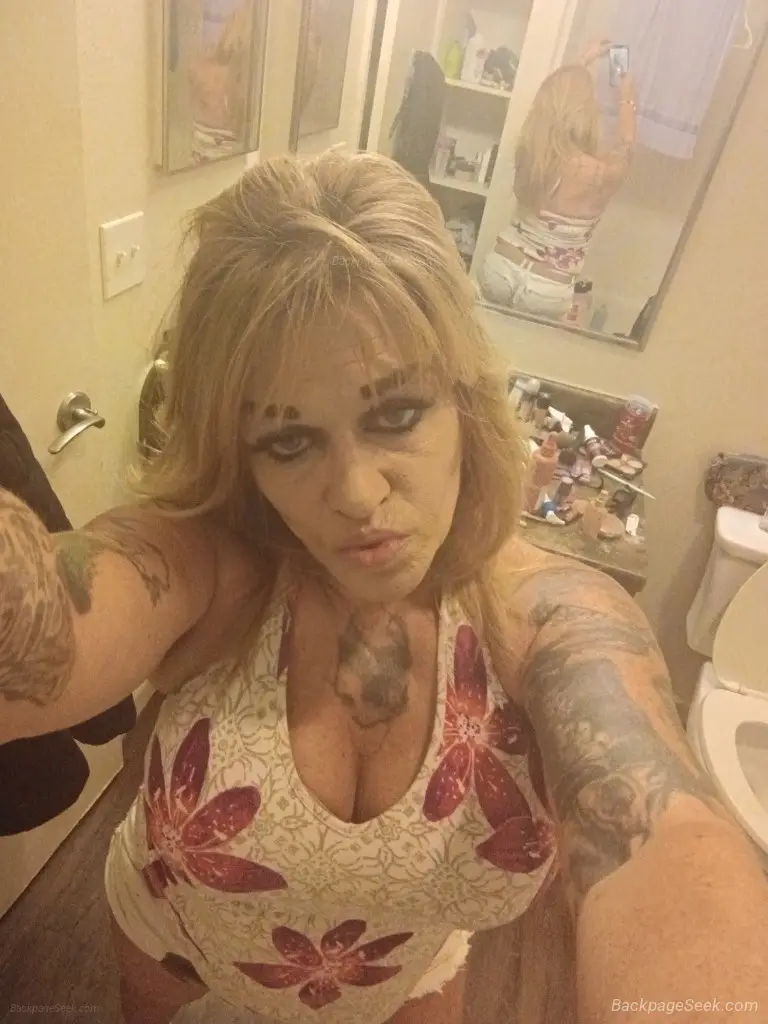 sexy mature califorina girl xoxo in Denver – Women Seeking Men photo 2