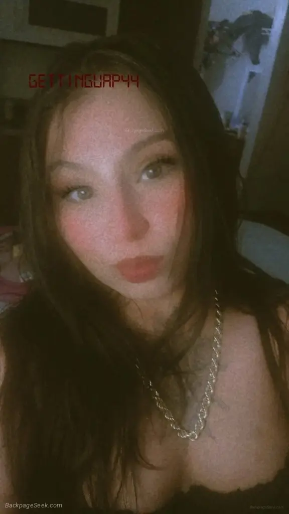 Fun-Size Latina Ready to Please The GOAT Experience Hit Me Up