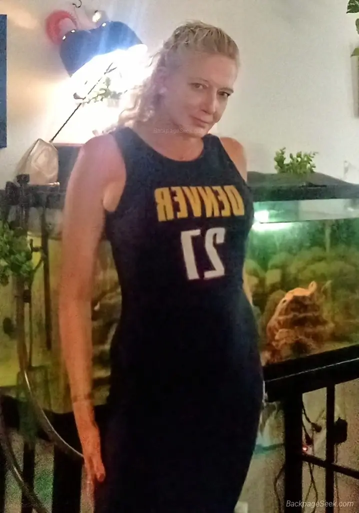 I'm available all day till Monday in Denver – Women Seeking Men photo 5