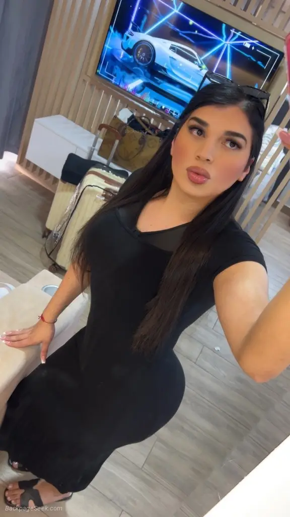 Transsexual New girl in Town
