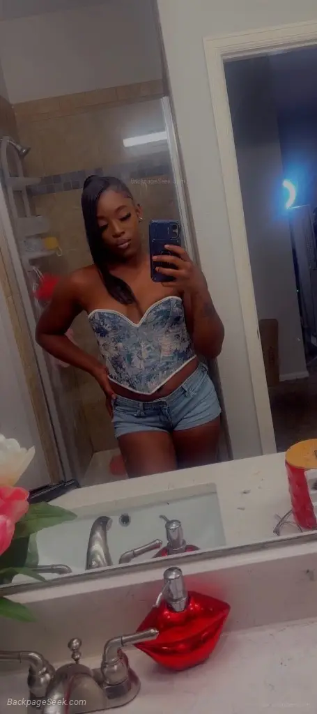 Sexy Wet Chocolate Available now Back in town for a little l... in Denver – Women Seeking Men photo 4