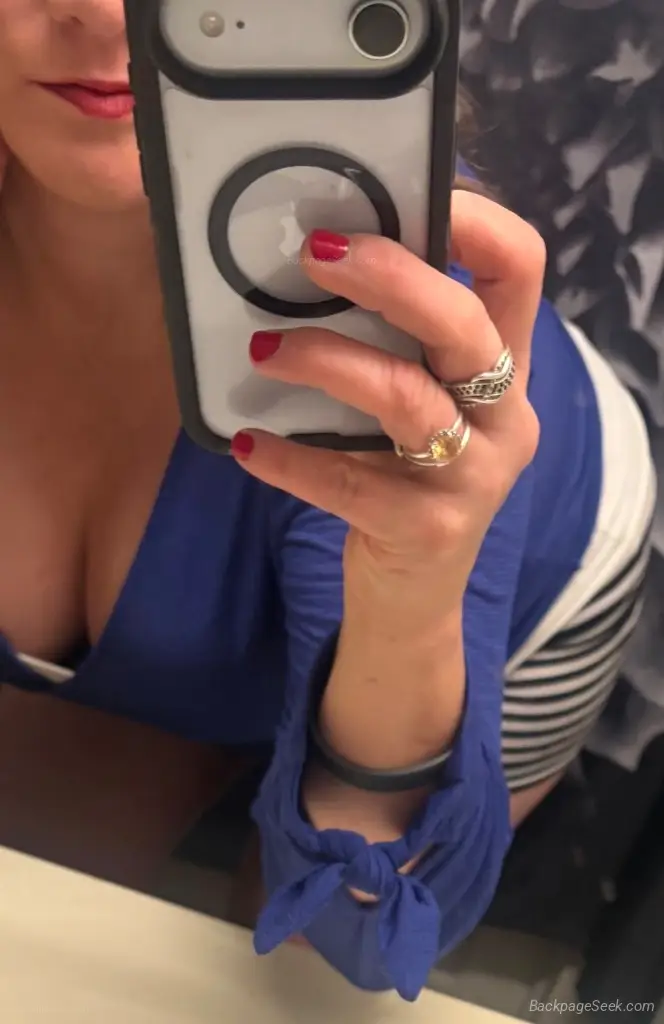 Im back Blue Eyed 38DDs Thick Thighs in Denver – Women Seeking Men photo 2