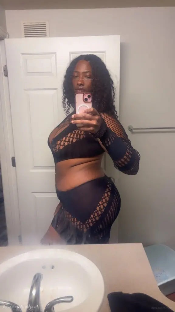 VixXxen in Denver – Women Seeking Men photo 4
