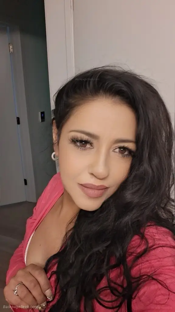 Beautiful Latina waiting to make all your fanta especia desi... in Des Moines – Women Seeking Men photo 3