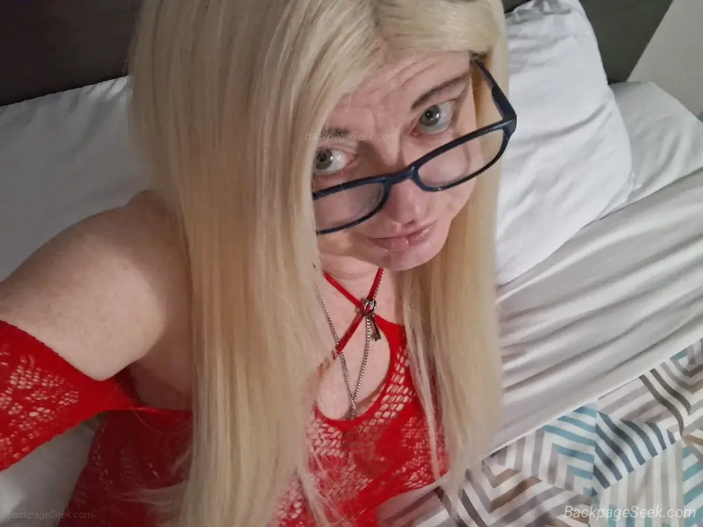 Pro bone belle sweetie treat. New tight lips looking...Ask me current