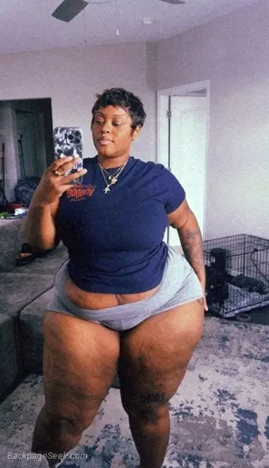 Curvy BBW Beauty DIVORCED CONFIDENT Any Guy Welcome Sweet Sm... in Des Moines – Women Seeking Men photo 4