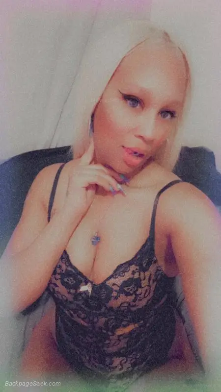 Sweet enough to tempt you Classy enough to keep you coming in Detroit – Women Seeking Men photo 5
