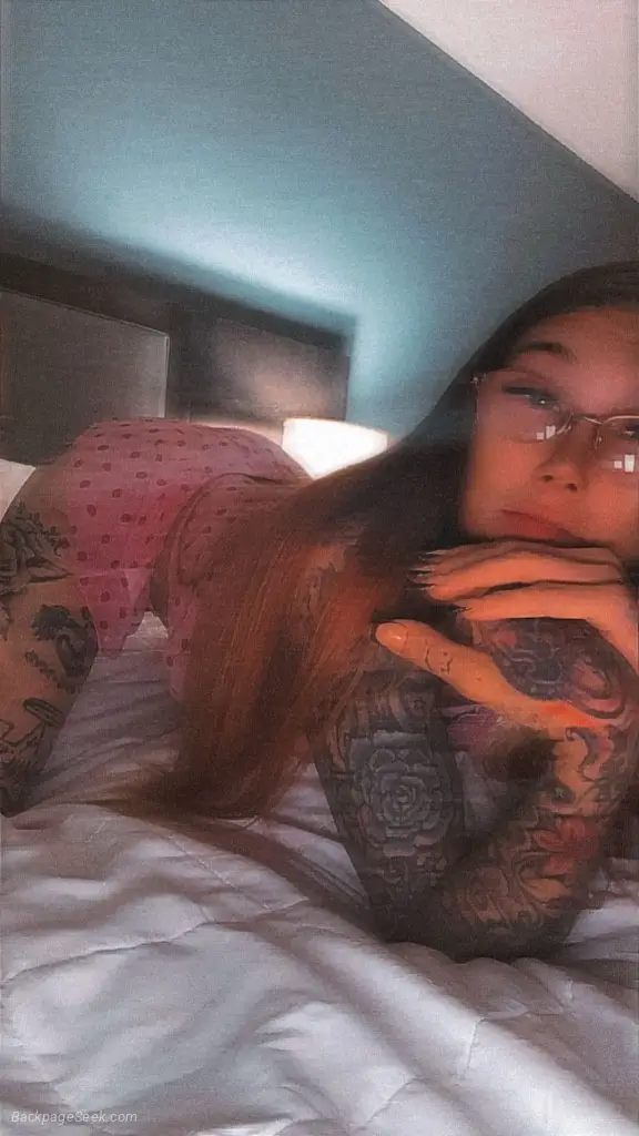 Pussy is throbbing somebody come fuck meee in Detroit – Women Seeking Men photo 3