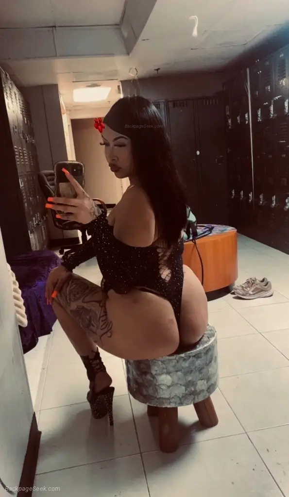 Heyy babes its me layla cummm for me for my labor day specials NEW to