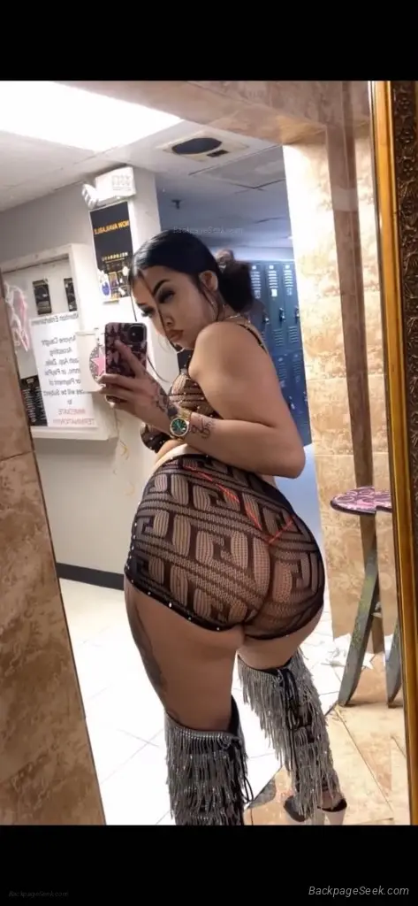 Heyy babes its me layla cummm for me for my labor day specia... in Detroit – Women Seeking Men photo 2