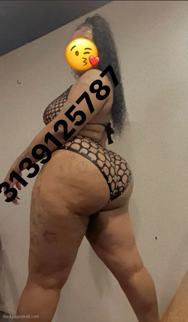 JACKPOT its ARMANI in Detroit – Women Seeking Men photo 5