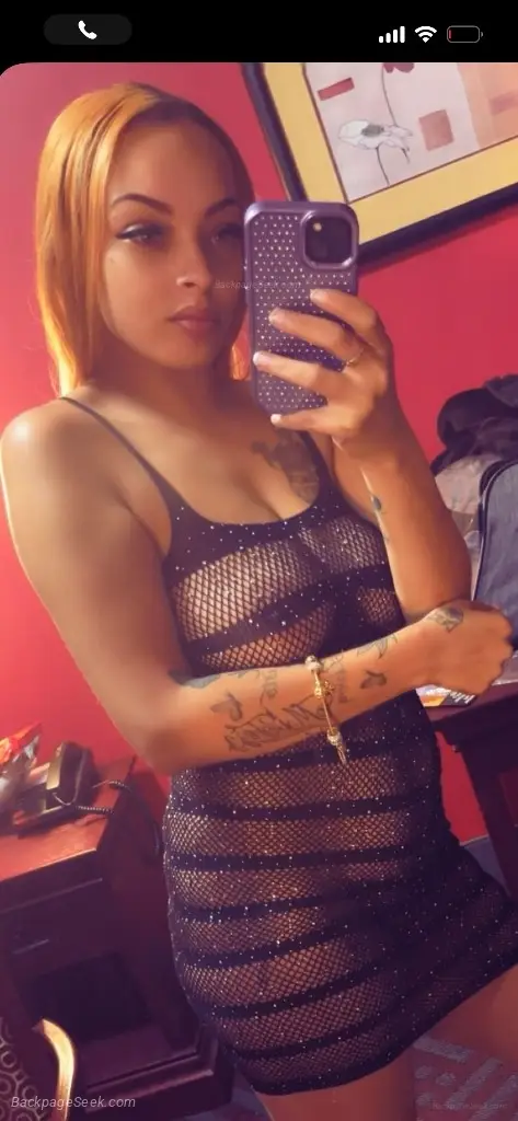 YALL FAV LIGHTSKIN IN TOWN GIVIN DEALS in Detroit – Women Seeking Men photo 4