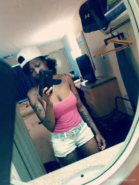 150 a hour 2 hrs260 $100 special ENDS SUNDAY AT 2a orchard lake