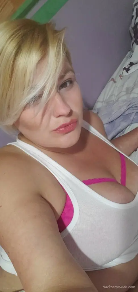 I WANNA GAG I WANNA CHOKE I WANNA TOUCH THAT DANGLING THING... in Edmonton – Women Seeking Men photo 2