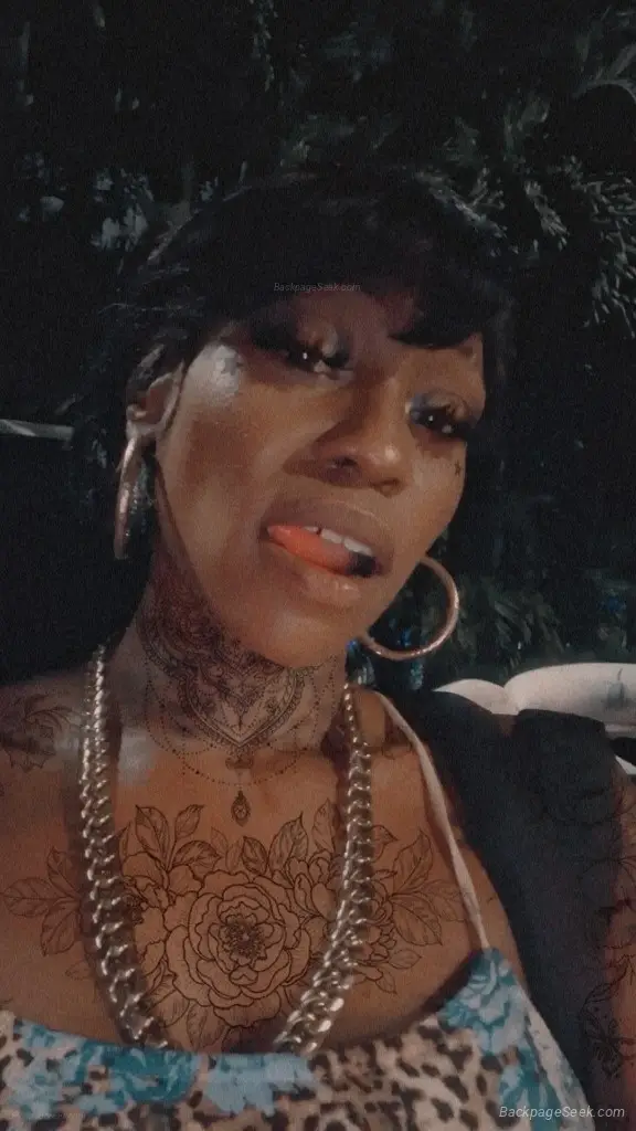 IN HALLANDALE WHO IS READY TO HAVE FUN WITH Me