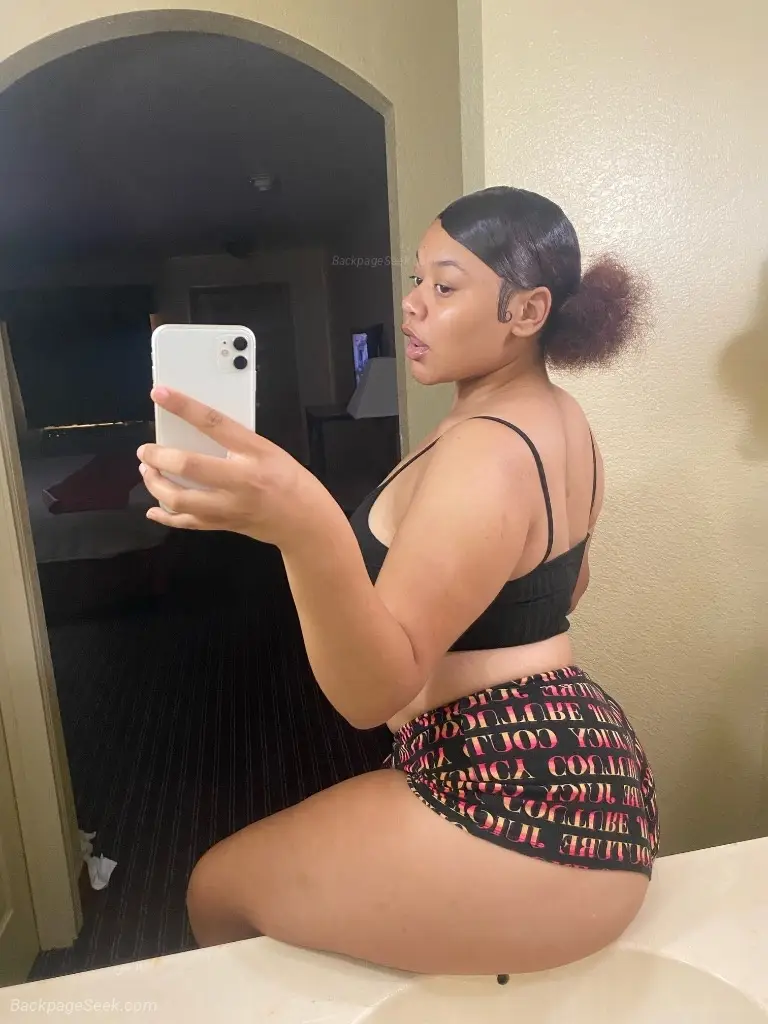 Thick Cute Lightskin Throat Goat Creamer in Fort Lauderdale – Women Seeking Men photo 4