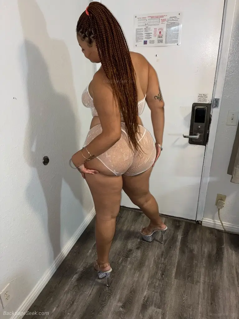 Perfect Playmate Thick Sexy Lightskin Blasian Throat Goat Cr... in Fort Lauderdale – Women Seeking Men photo 2