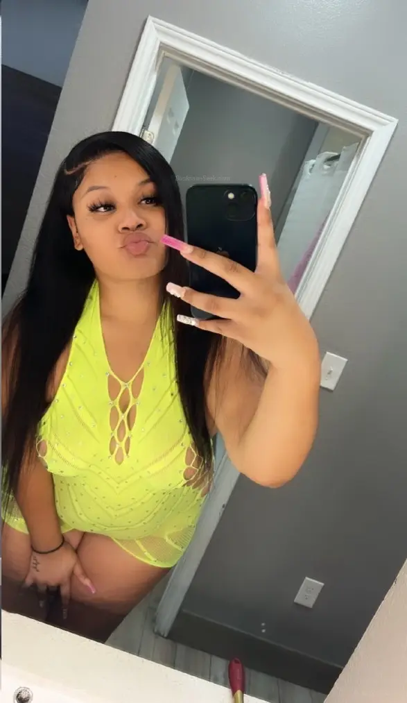 Perfect Playmate Thick Sexy Lightskin Blasian Throat Goat Cr... in Fort Lauderdale – Women Seeking Men photo 4