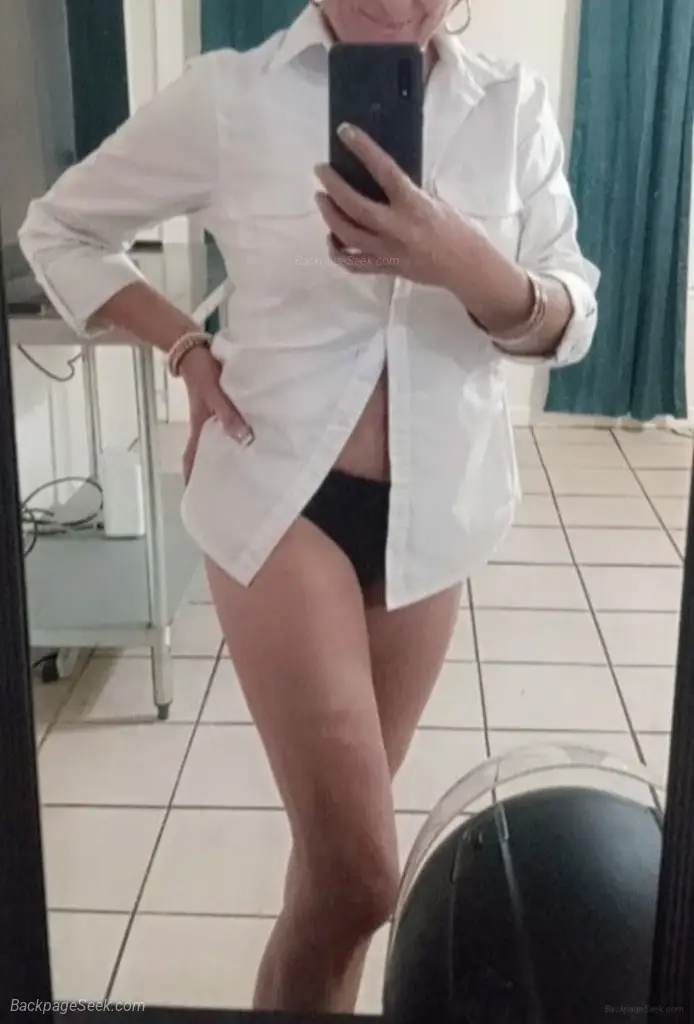 HOT SEXY MILF LOVING MY UPSCALE GENTLEMEN ALL MY NAUGHTY BOY... in Fort Lauderdale – Women Seeking Men photo 4