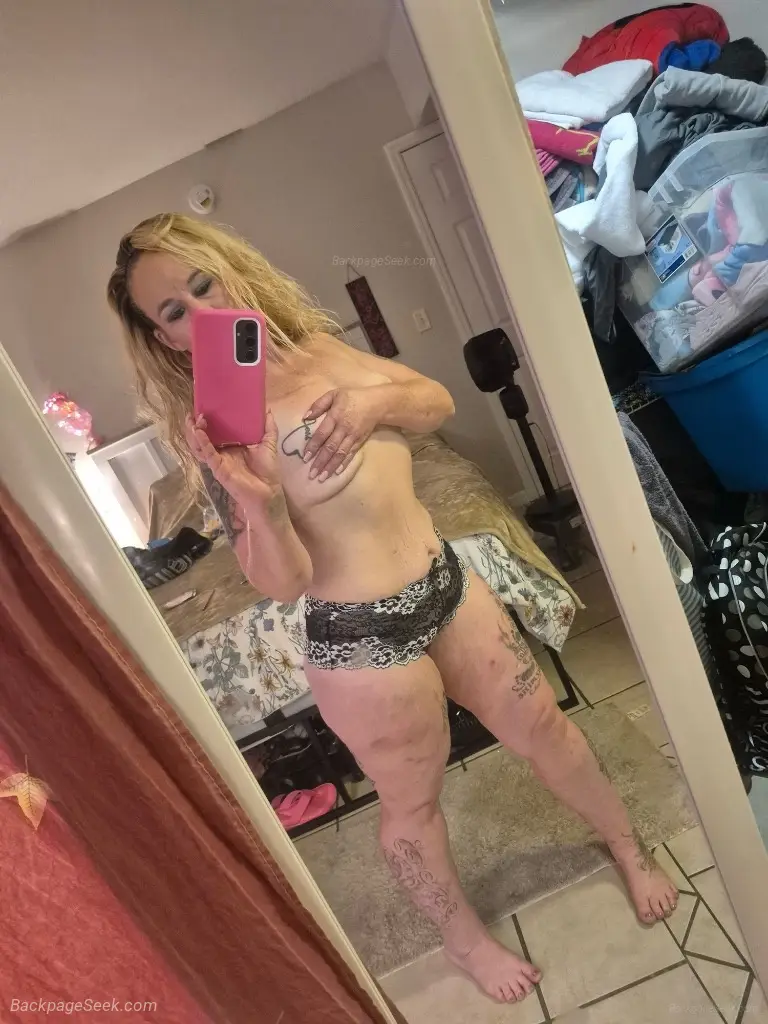 Back in town was in captivity for a week so i m ready to rid... in Fort Myers – Women Seeking Men photo 5