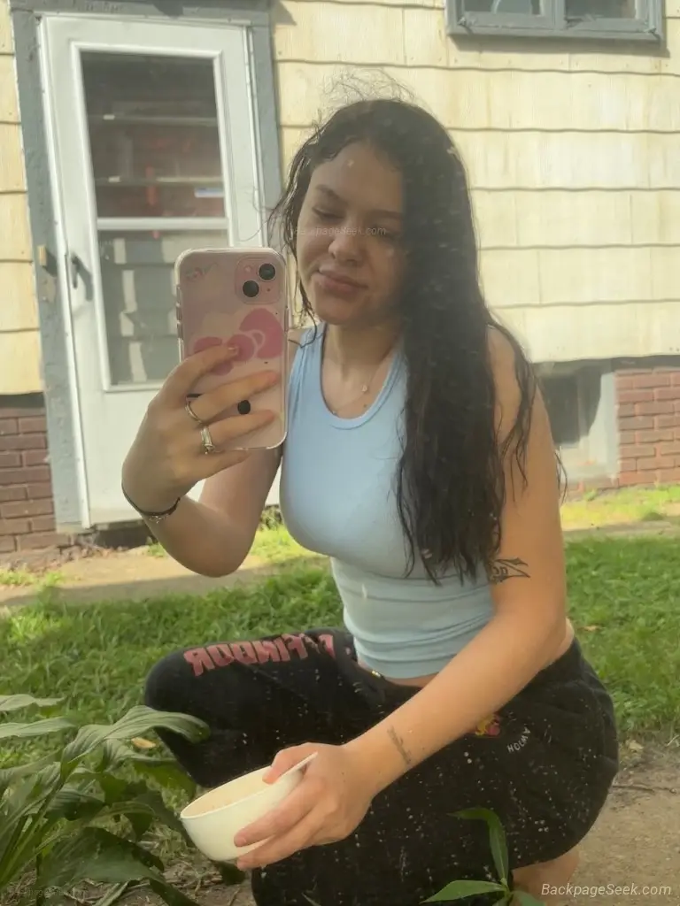 Hello I m new in the city and I want a boy who is nice to me in Fort Myers – Women Seeking Men photo 2