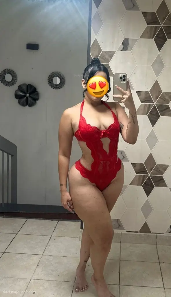 Hi new girl in town in Fort Myers – Women Seeking Men photo 4