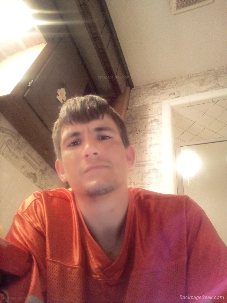 Hardworking farm boy looking for good fun in Fort Smith – Men Seeking Women photo 3