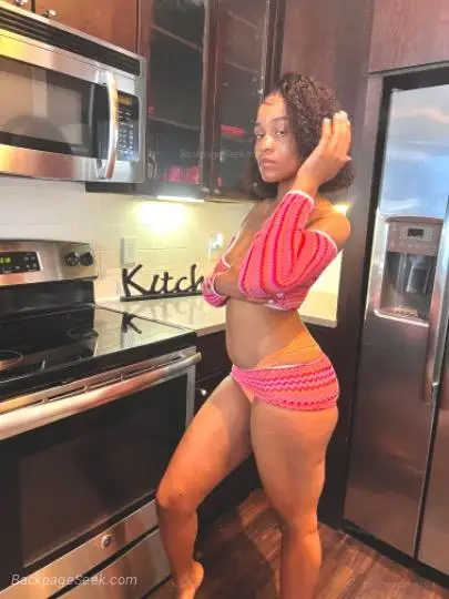 Pretty Petite Pri in Fort Worth – Women Seeking Men photo 3