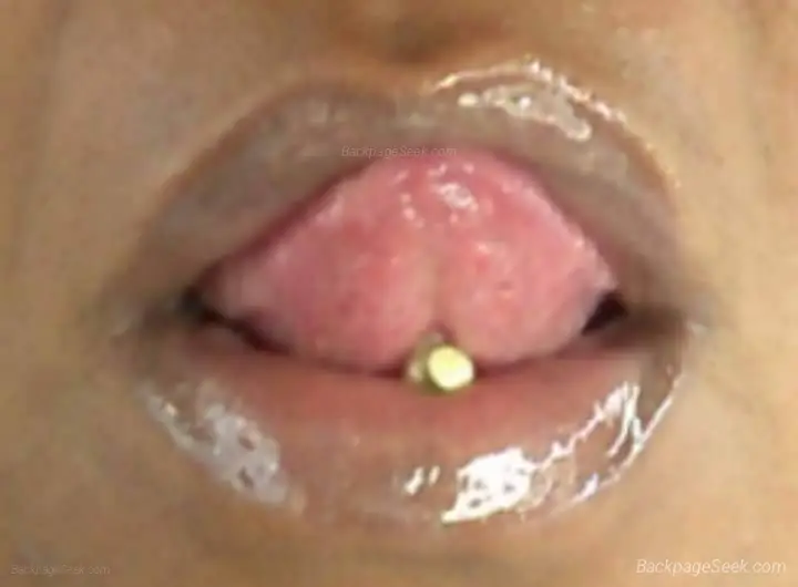 Deep Throat Queen Looking to devour some good in Fort Worth – Women Seeking Men photo 3