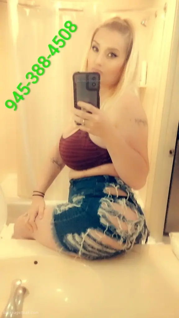 I m REAL Gorgeous MILF with a THICK THICK THICK Booty and Sm... in Fort Worth – Women Seeking Men photo 4