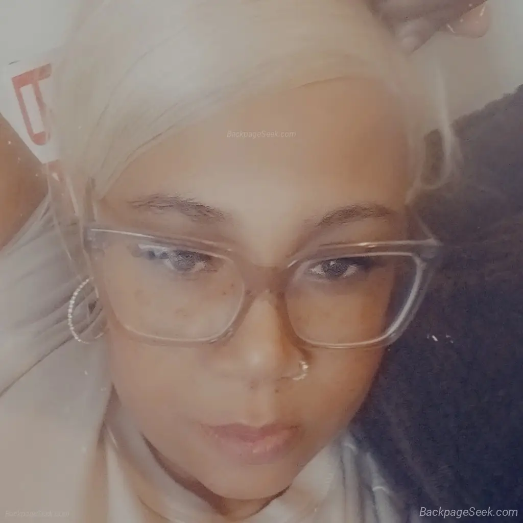 Hello fellas jordan the THROAT GOAT IS here to take your sou... in Fresno – Women Seeking Men photo 3