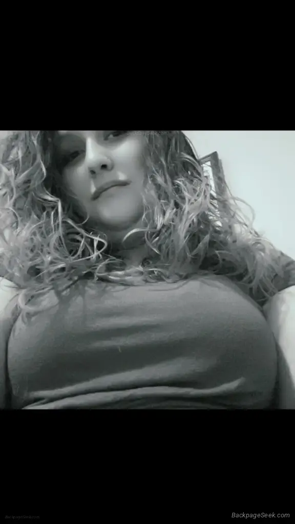 52 thick in all the right spots in Greensboro – Women Seeking Men photo 3