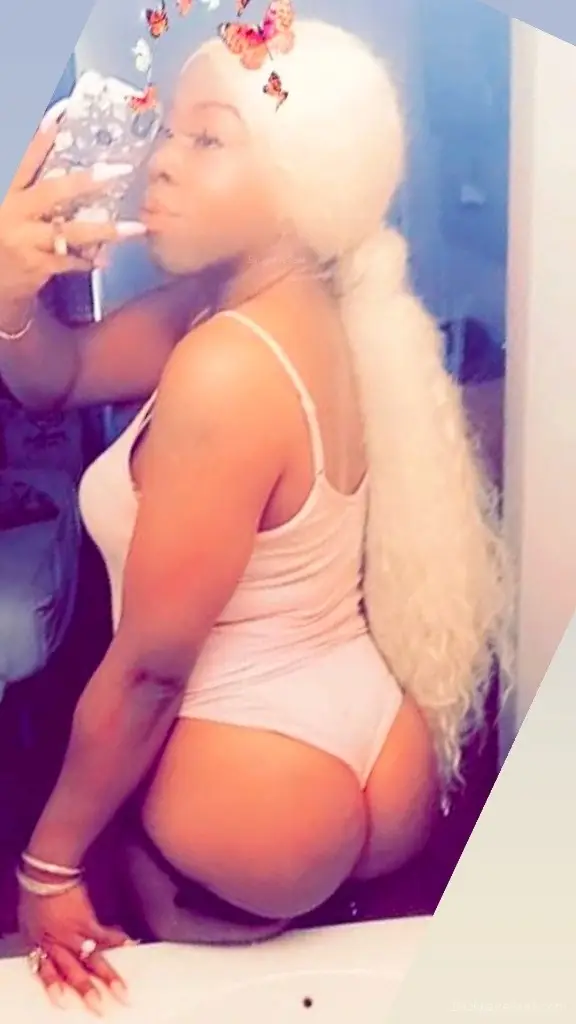 THROAT GO 50 SEX 100 IM HOSTING in Greensboro – Women Seeking Men photo 4
